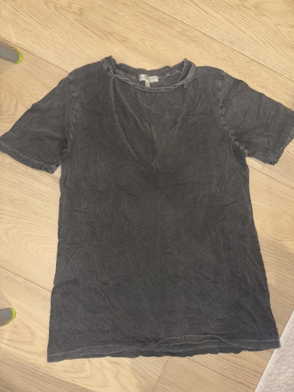 Urban Outfitters Truly Madly Deeply Gray V Cutout Tee – Size S